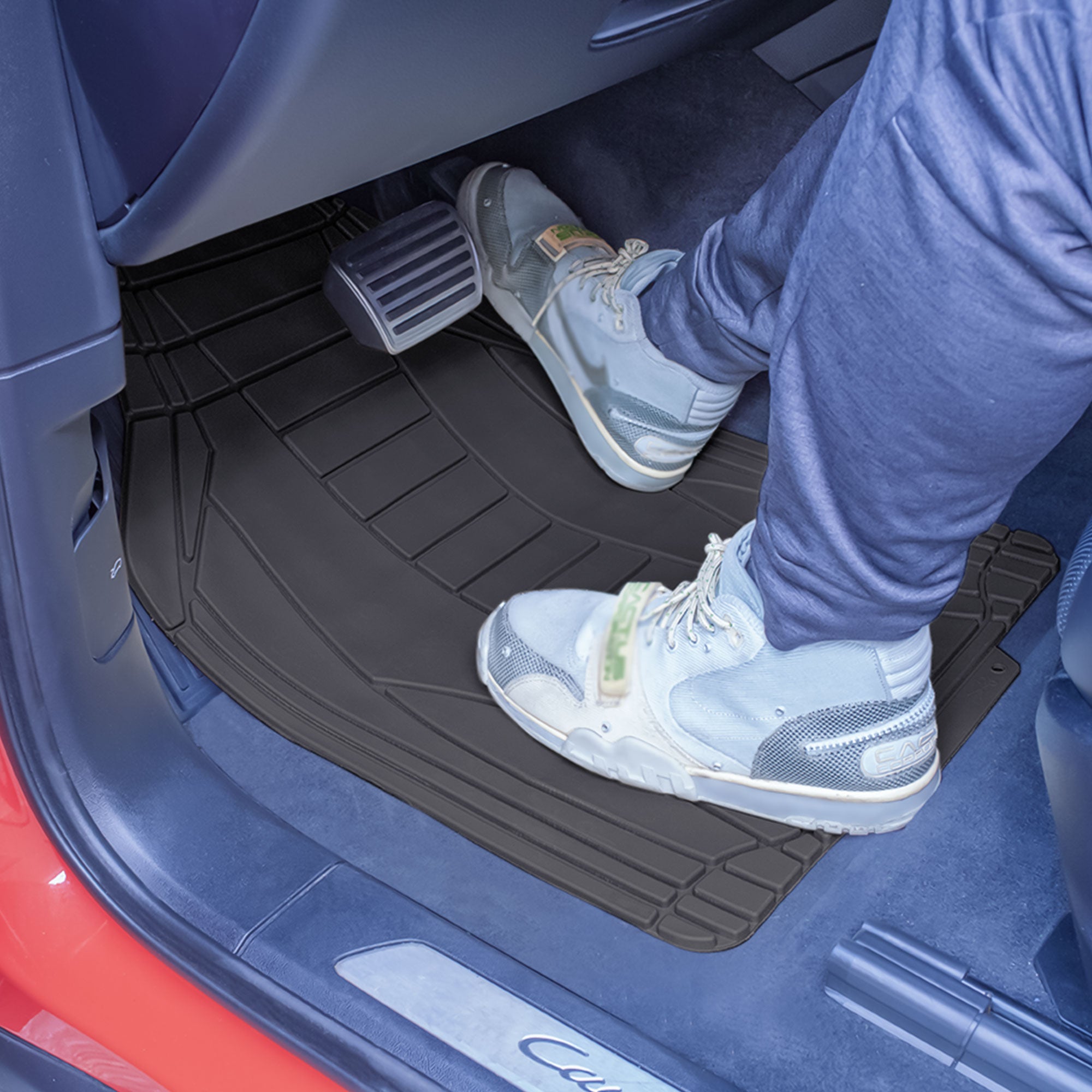 Sleek Linear Car Floor Mats - Full Set Black