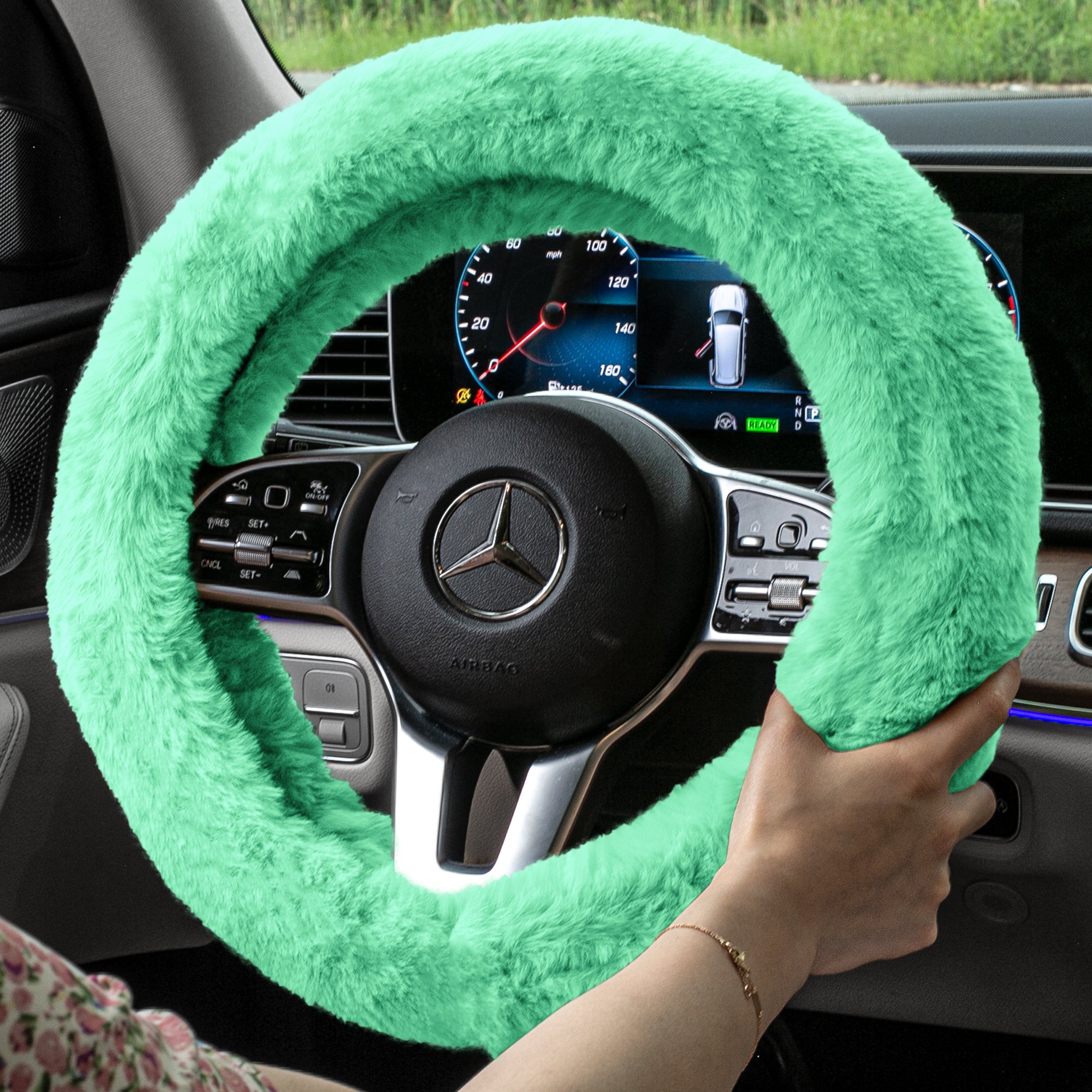 Doe16 Faux Rabbit Fur Steering Wheel Cover Mint